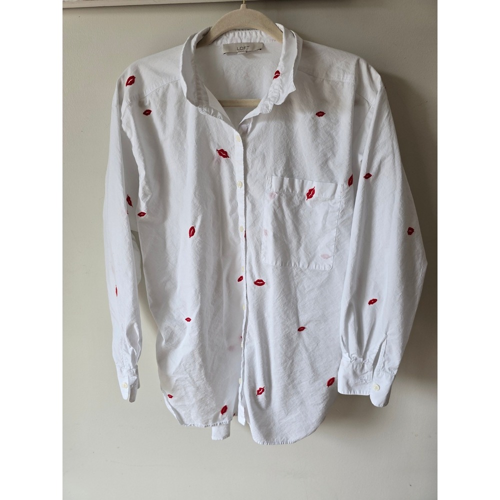 LOFT Womens White Red Embroidered Lips Button Down Shirt Size M - Picture 2 of 9